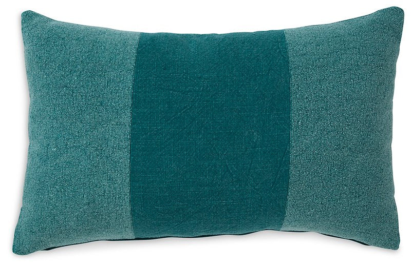 Dovinton Pillow (Set of 4)