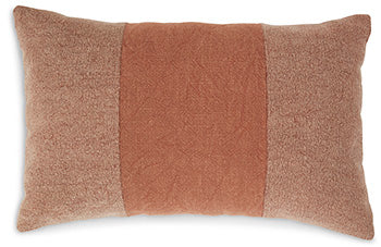 Dovinton Pillow